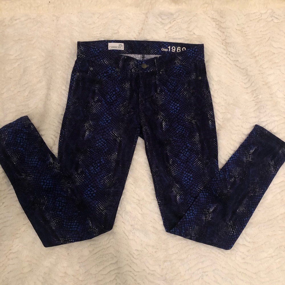 Gap blue/purple corduroy snake print pants! 25/0